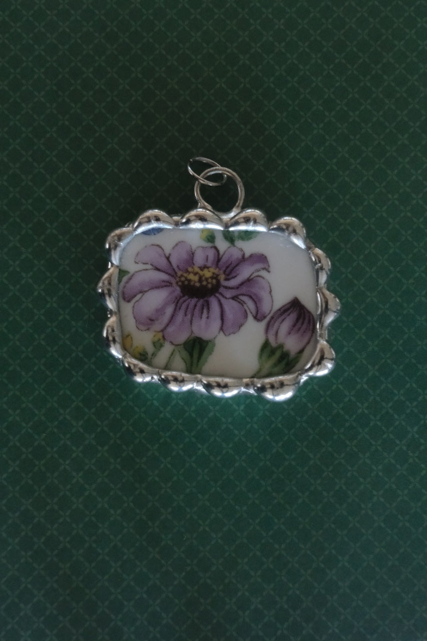Daisy Floral Pendant