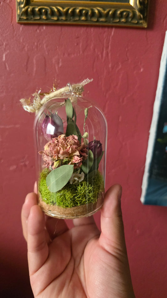 Dried Flower Terrarium Ornament .4