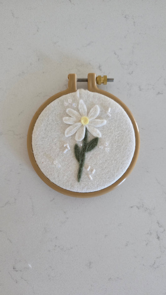 Daisy Felt Hoop